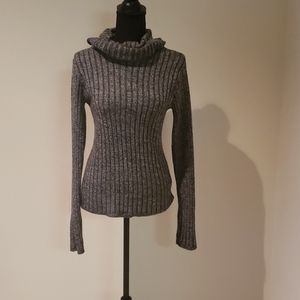 Long sleeve Grey Turtleneck Top